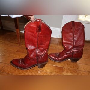 Frye Boot, Size 11.5D. One owner. See pictures for worn spot of bottom